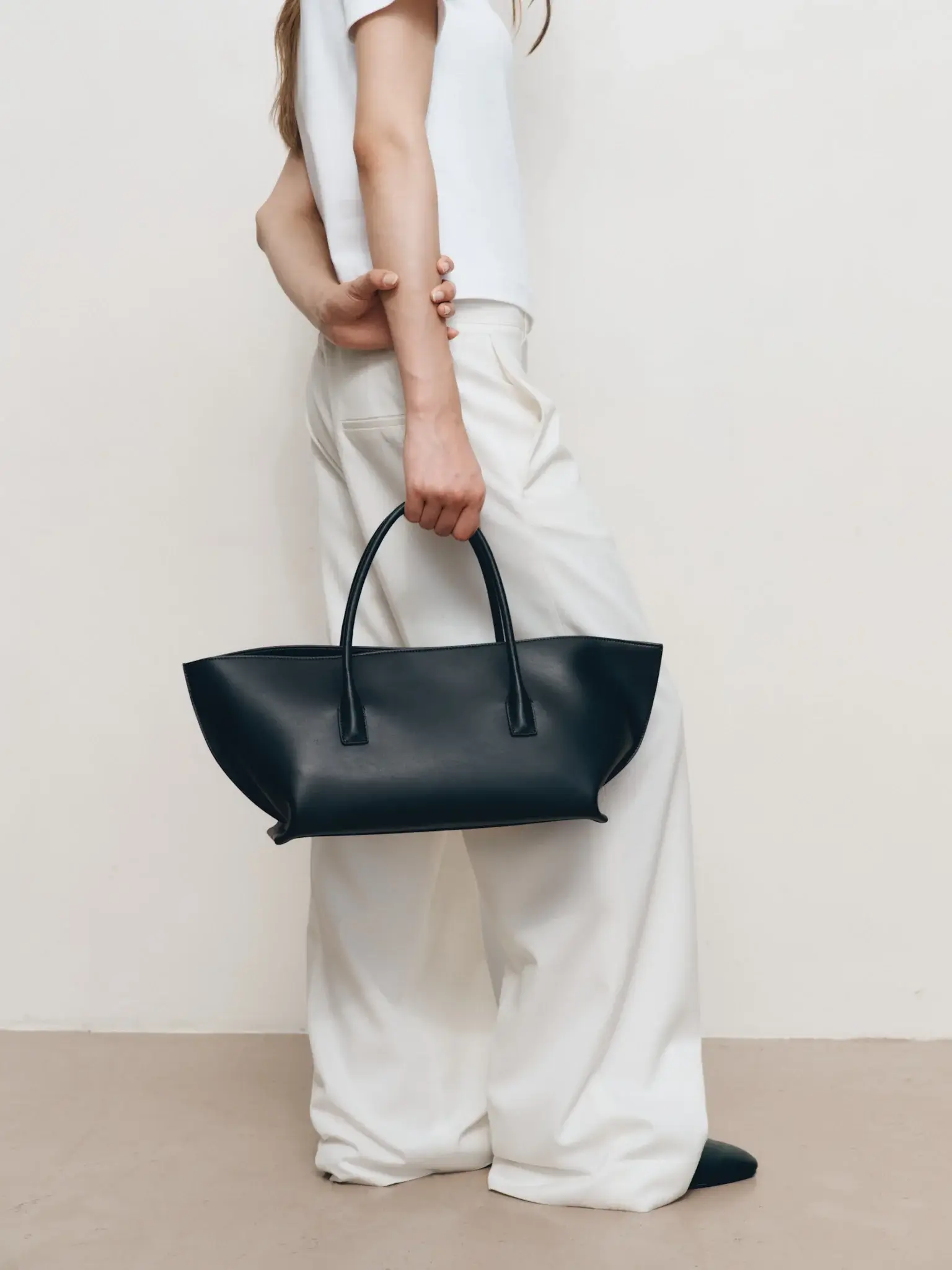 Freja greta tote bag