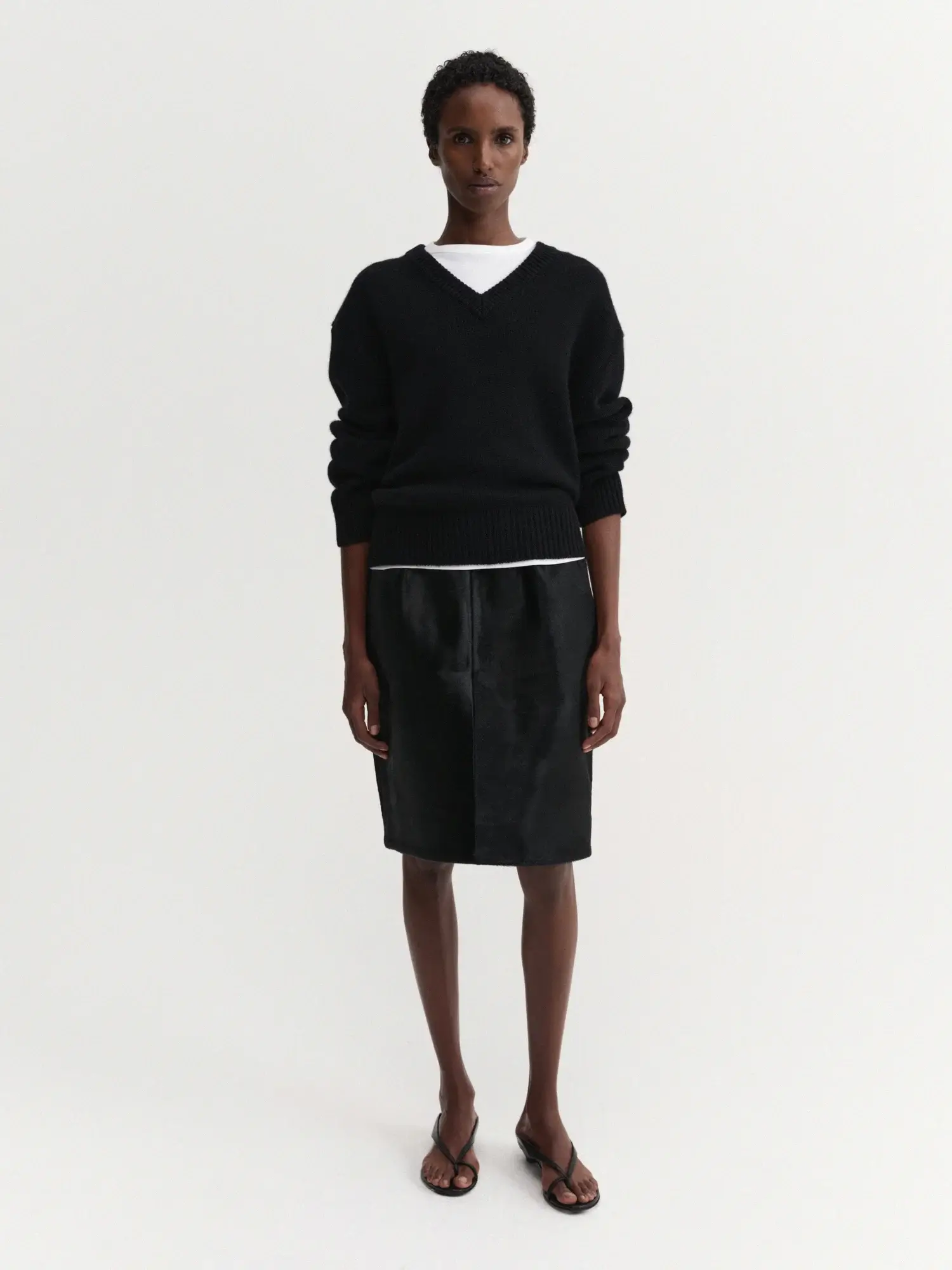 Almada nara black leather pencil skirt