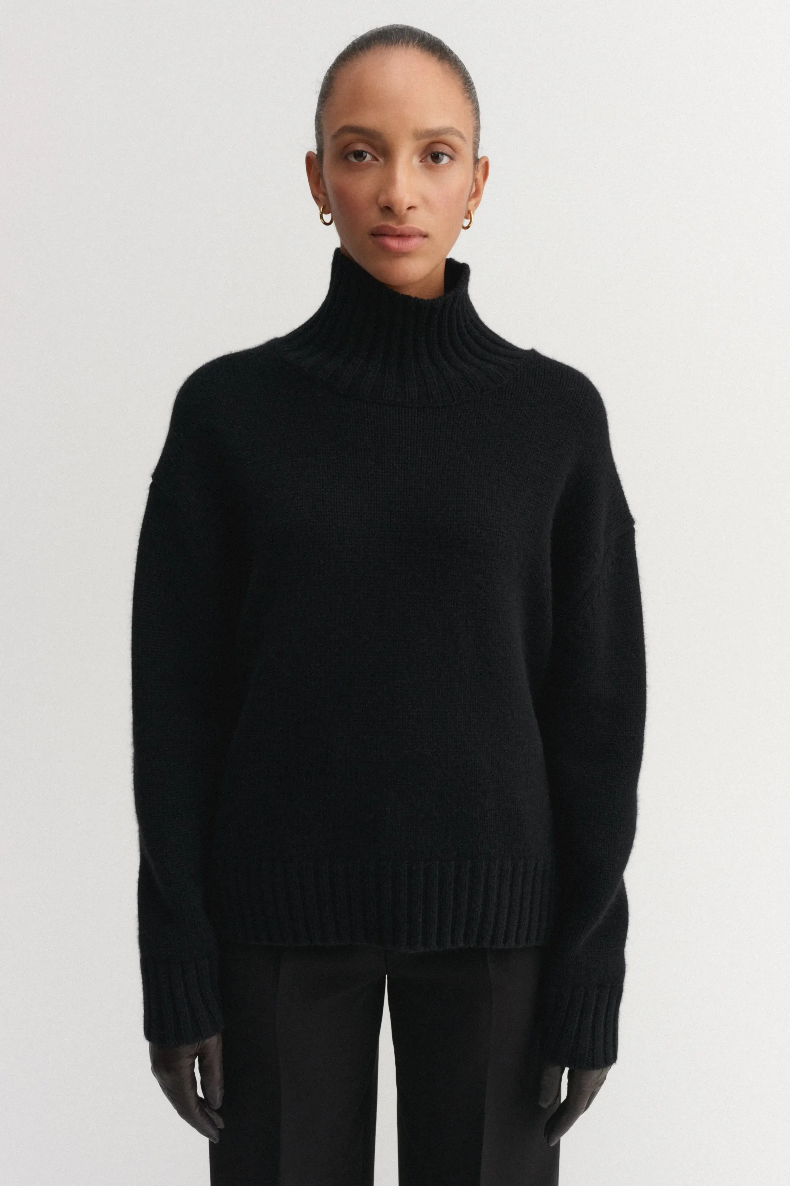 Almada black turtleneck jumper