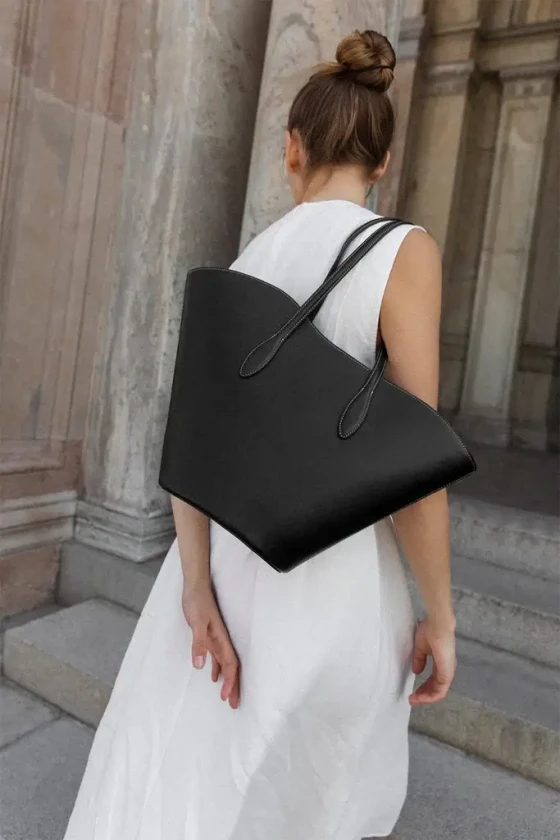 Liffner black tulip bag